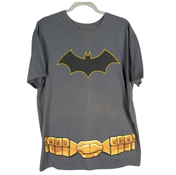 Batman size 16 costume tshirt with Velcro cape with fading - Picture 1 of 9